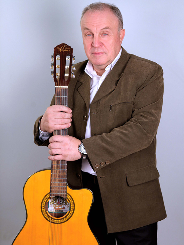 Юрий Колобов