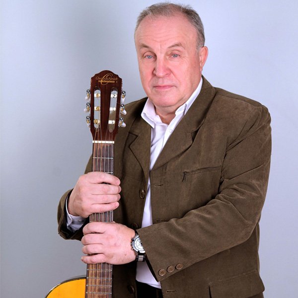 Юрий Колобов