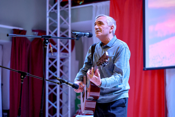 Юрий Макаров